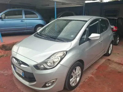 Occasion Hyundai ix20 Comfort 77 ch (56 kW) 2011 Argent Citadine