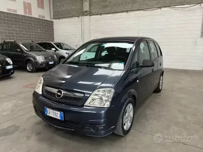 Usado Opel Meriva Enjoy 90 CV (66 kW) 2010 Azul Monovolumen