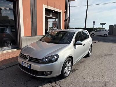 Usado VW Golf VI Comfortline 102 CV (75 kW) 2009 Gris Utilitario