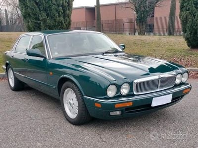 Usata Jaguar XJ 1995 Verde Berlina