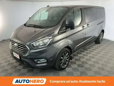 Usata Ford Tourneo Titanium 185 CV (136 kW) 2021 Grigio Monovolume