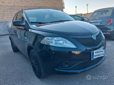 Usata Lancia Ypsilon S 69 CV (50 kW) 2018 Nero Utilitaria