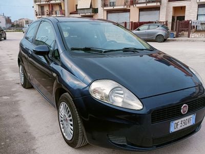 Usata Fiat Grande Punto 65 CV (47 kW) 2009 Blu Utilitaria
