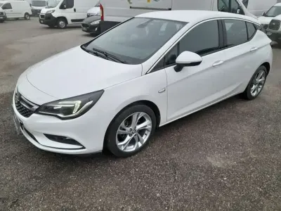Occasion Opel Astra Dynamic 110 ch (80 kW) 2019 Blanc Berline