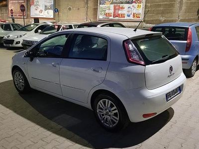 Usata Fiat Punto Lounge 85 CV (62 kW) 2016 Bianco Utilitaria