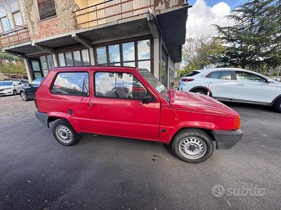 Begagnad Fiat Panda Young 45 HK (33 kW) 1994 Röd Sedan