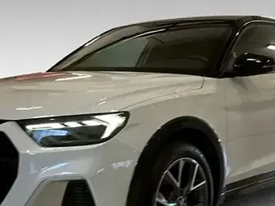 Usata Audi A1 Business 95 CV (69 kW) 2023 Argento SUV