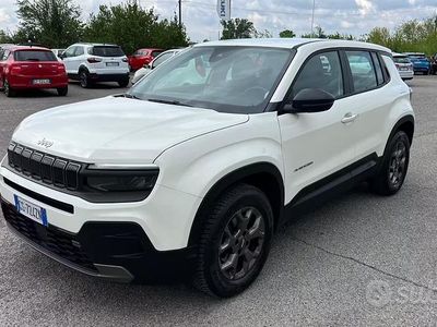 Begagnad Jeep Avenger Summit 101 HK (74 kW) 2024 Vit SUV