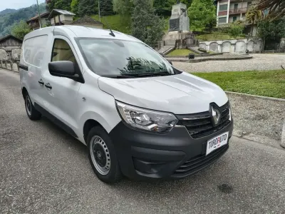 Usado Renault Express 75 CV (55 kW) 2023 Blanco Monovolumen