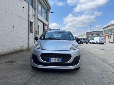 Occasion Peugeot 107 Access 68 ch (50 kW) 2012 Argent Citadine