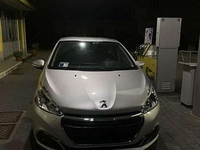 Usata Peugeot 208 Active 75 CV (55 kW) 2016 Grigio Utilitaria