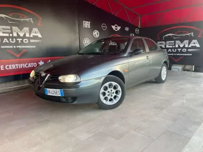 Usata Alfa Romeo 156 Distinctive 140 CV (102 kW) 2001 Grigio Berlina