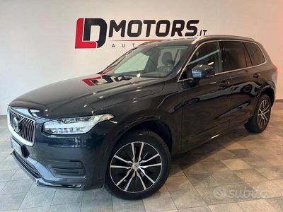 Usata Volvo XC90 Momentum 235 CV (172 kW) 2021 Grigio SUV
