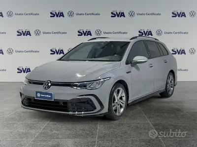 Usata VW Golf VIII R-line 131 CV (96 kW) 2023 Grigio Station wagon