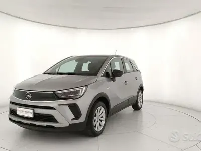 Usata Opel Crossland 120 CV (88 kW) 2023 Grigio SUV