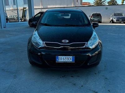 Usata Kia Rio EX 89 CV (65 kW) 2012 Nero Berlina