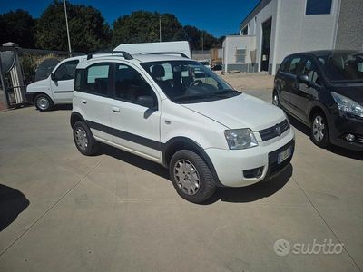 Usata Fiat Panda 4x4 70 CV (51 kW) 2007 Bianco Utilitaria