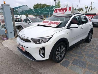 Usata Kia Stonic Style 101 CV (74 kW) 2023 Bianco SUV