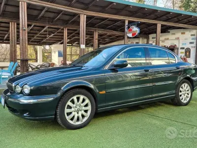 Usata Jaguar X-type Executive 196 CV (144 kW) 2002 Verde Berlina