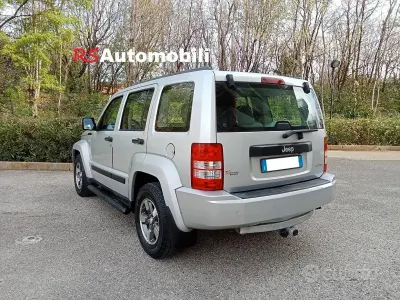 Second-hand Jeep Cherokee