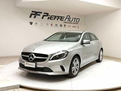 Usata Mercedes A180 109 CV (80 kW) 2017 Grigio Utilitaria