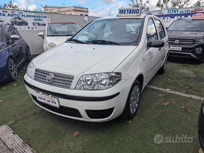 Usata Fiat Punto Classica 59 CV (43 kW) 2009 Bianco Utilitaria
