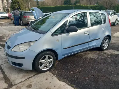 Usata Mitsubishi Colt Inform 74 CV (54 kW) 2005 Blu Utilitaria