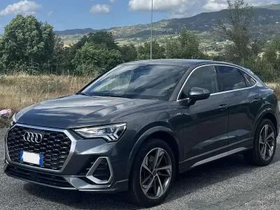 Usata Audi Q3 Sportback S-Line 200 CV (147 kW) 2020 Grigio SUV