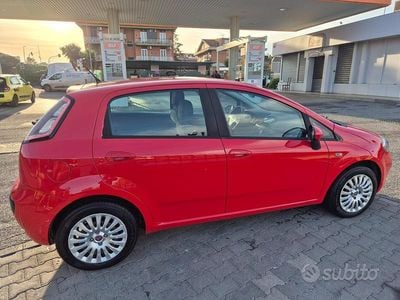 Usata Fiat Punto Evo 69 CV (50 kW) 2012 Rosso Utilitaria