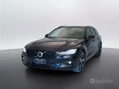 Usata Volvo V60 Plus 197 CV (144 kW) 2024 Nero Station wagon