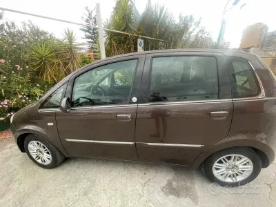 Usata Lancia Musa 77 CV (56 kW) 2009 Marrone Monovolume