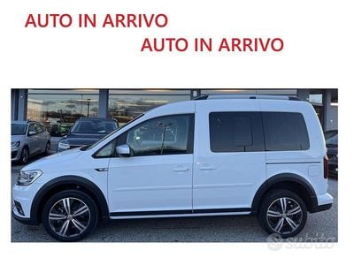 Usata VW Caddy 122 CV (89 kW) 2020 Bianco Monovolume