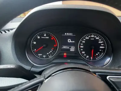 Usata Audi Q2 Business 116 CV (85 kW) 2017 Grigio SUV