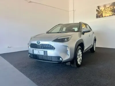 Begagnad Toyota Yaris Cross Active 92 HK (67 kW) 2023 Silver SUV