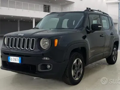 Usata Jeep Renegade Longitude 140 CV (102 kW) 2015 Nero metallizzato SUV