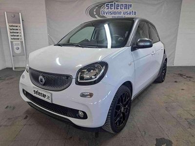 Begagnad Smart ForFour Prime 90 HK (66 kW) 2017 Vit Halvkombi