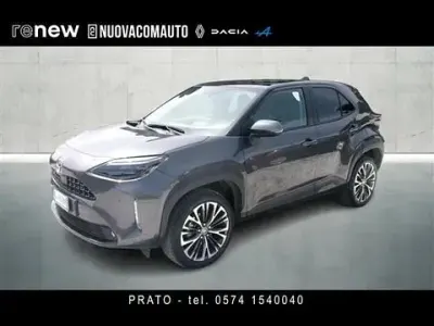 Begagnad Toyota Yaris Cross Lounge 116 HK (85 kW) 2022 Grå SUV