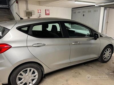 Usata Ford Fiesta 86 CV (63 kW) 2018 Grigio Utilitaria