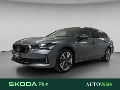 Usata Skoda Superb Selection 150 CV (110 kW) 2025 Grigio pastello Station wagon