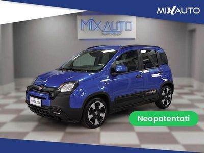 Usata Fiat Panda Cross Cross 70 CV (51 kW) 2025 Bluazzurro Utilitaria