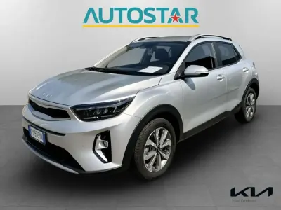 Second-hand Kia Stonic Style 79 CP (58 kW) 2025 Argintiu SUV