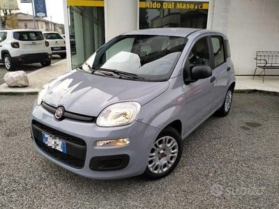 Usata Fiat Panda S 70 CV (51 kW) 2022 Grigio moda pastello Utilitaria
