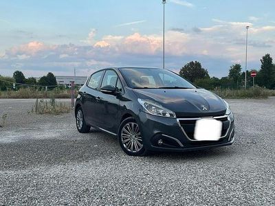 Usata 2016 Peugeot 208 Active Utilitaria | 6999 € (Cara)