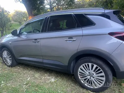 Usata Opel Grandland X Innovation 120 CV (88 kW) 2018 Grigio SUV