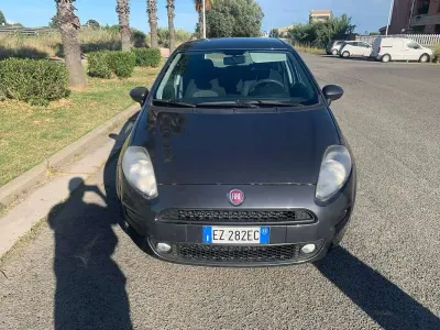 Usata Fiat Punto Street 75 CV (55 kW) 2015 Grigio Utilitaria