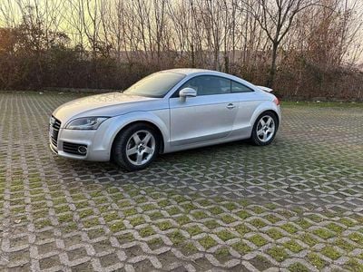 Begagnad Audi TT Comfort 211 HK (155 kW) 2010 Grå Sportkupé