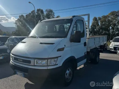 Usata Iveco Daily 96 CV (70 kW) 2005 Bianco