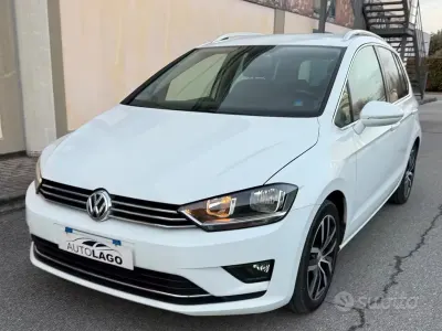 Usata VW Golf Sportsvan Highline 110 CV (80 kW) 2015 Bianco Monovolume
