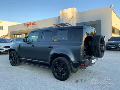 Occasion Land Rover Defender Carpathian Edition 525 ch (386 kW) 2022 Noir SUV