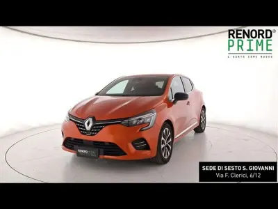 Usado Renault Clio V Techno 91 CV (66 kW) 2023 Naranja Berlina